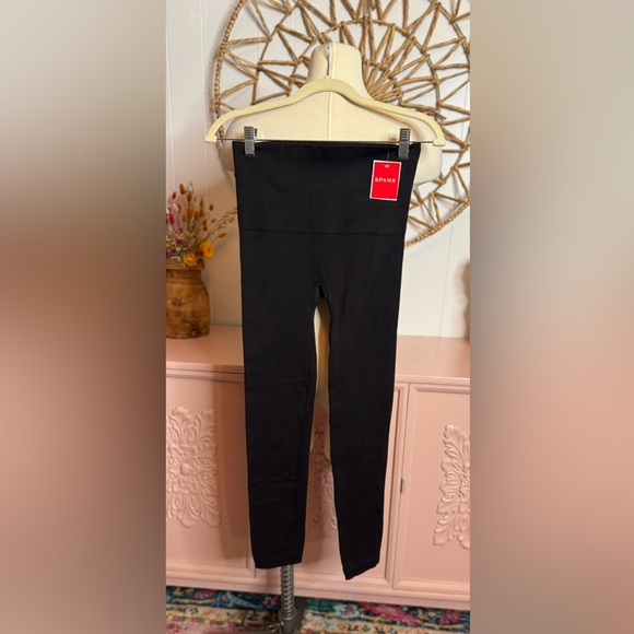 Women's look at me now Large Spanx Leggings - Picture 2 of 3